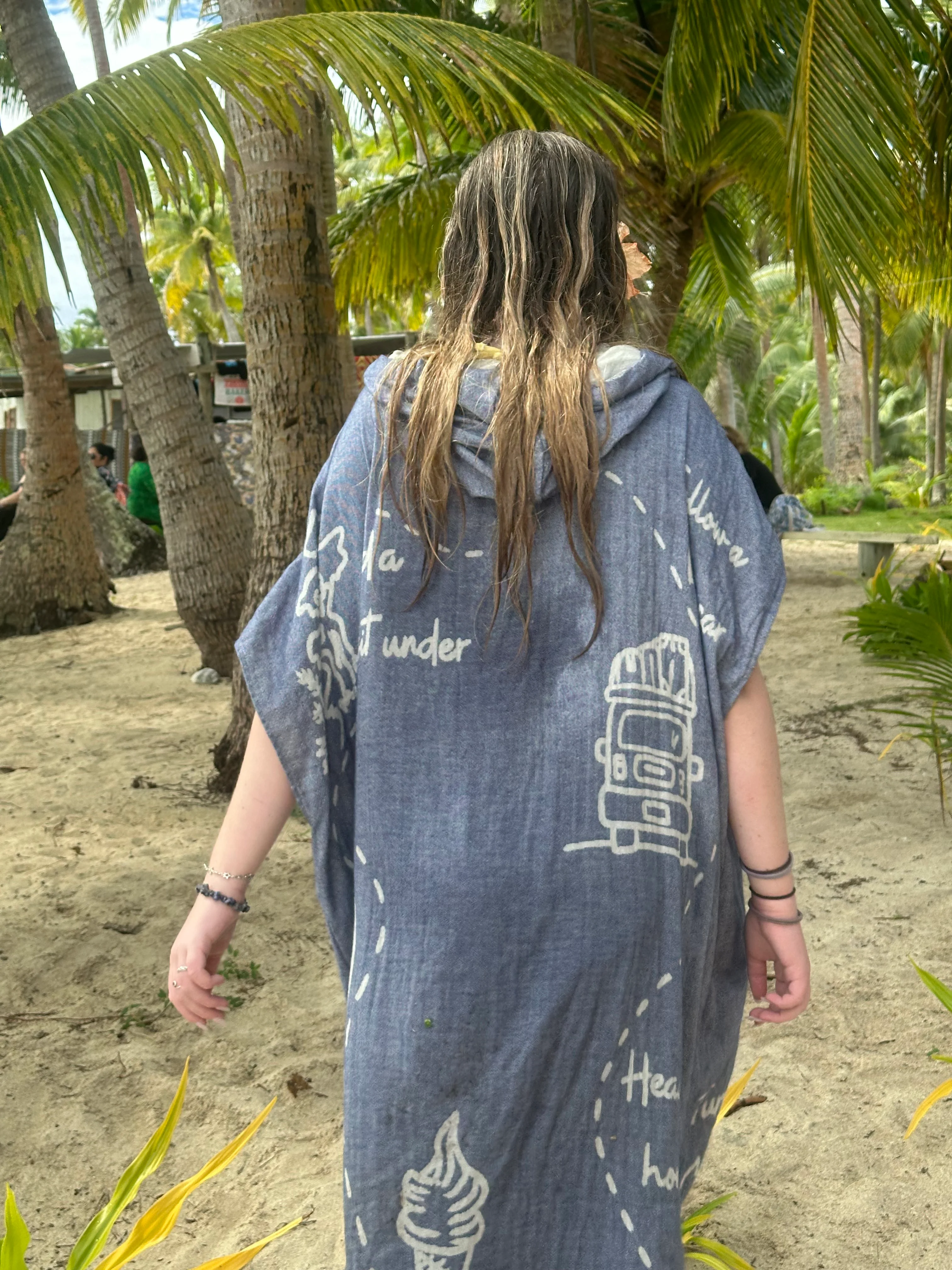 The Getting Lost Towelie (wearable towel poncho) - Image 17